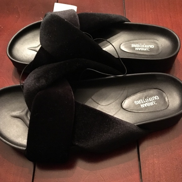 black velvet slides